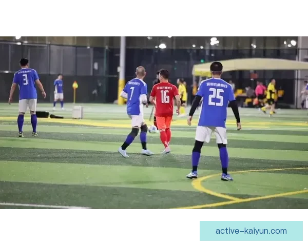 足球全场集锦持续吸引粉丝关注，展现精彩瞬间与技术分析